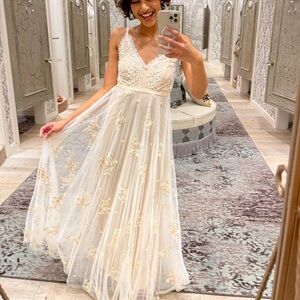 Altar'd State Alora Ivory Floral Embroidered V-Neck A-Line Dress